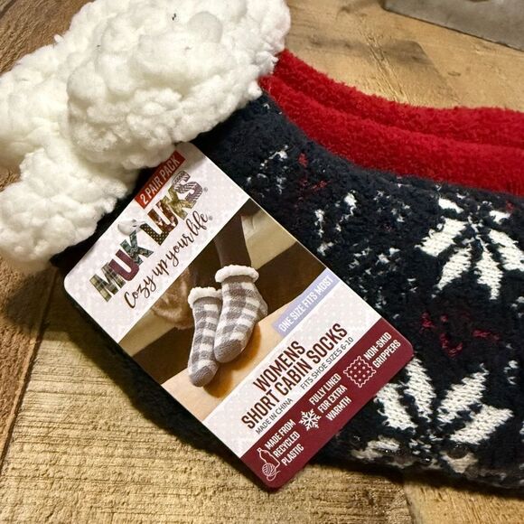 Mukluks WOMEN'S 2 PAIR PACK SHORTIE CABIN SOCKS nwt - Picture 3 of 6